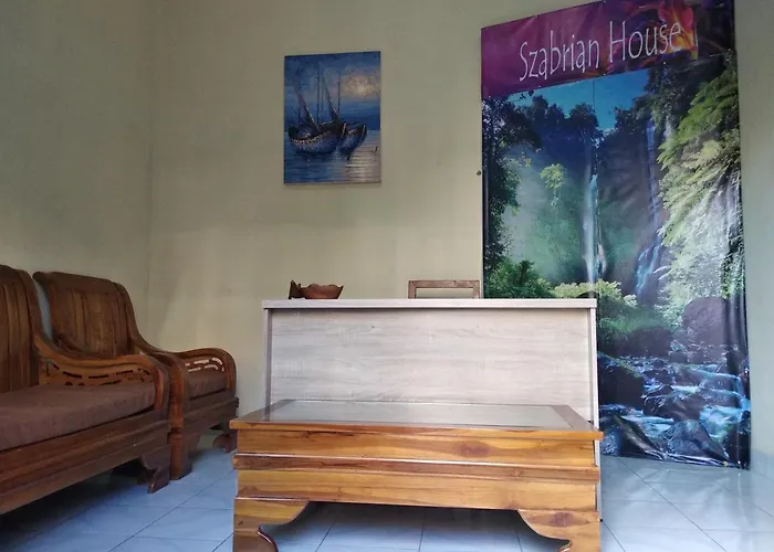 Hostel Szabrian House